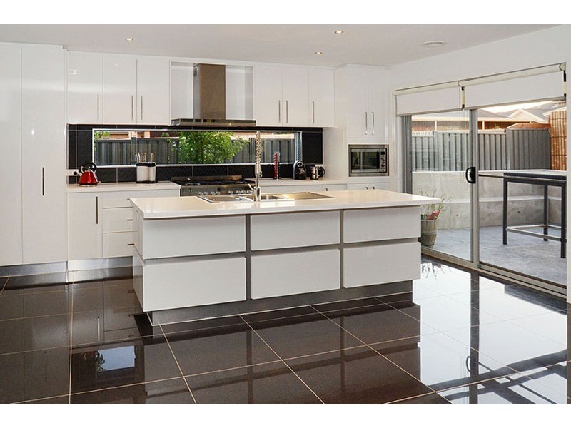 41 The Regency, Hillside VIC 3037