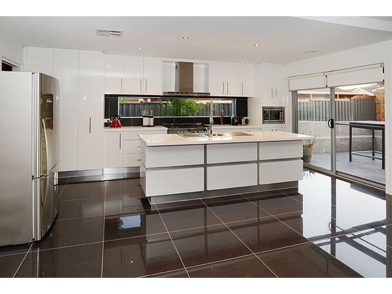 41 The Regency, Hillside VIC 3037