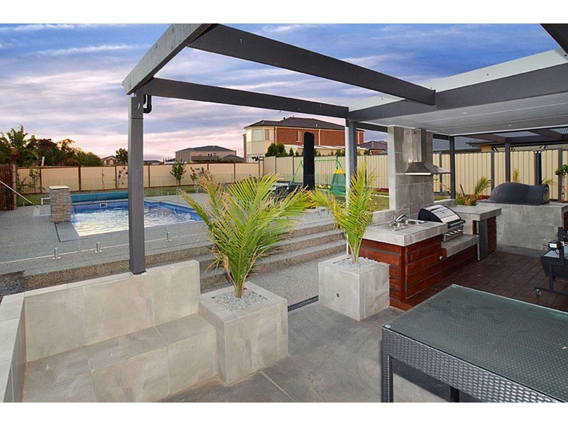 41 The Regency, Hillside VIC 3037