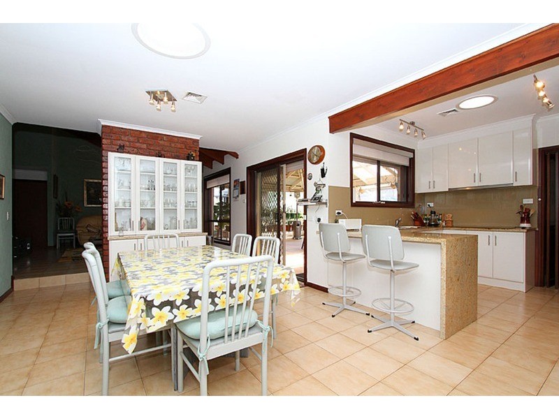 19 Tintaldra Drive, Taylors Lakes VIC 3038