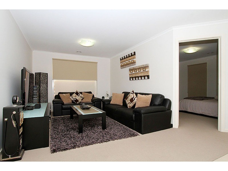 25 David Circuit, Hillside VIC 3037