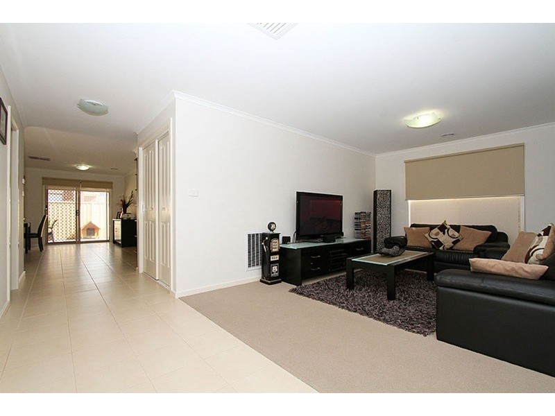 25 David Circuit, Hillside VIC 3037