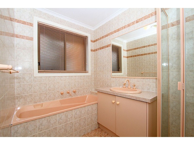 1/195 Copernicus Way, Keilor Downs VIC 3038