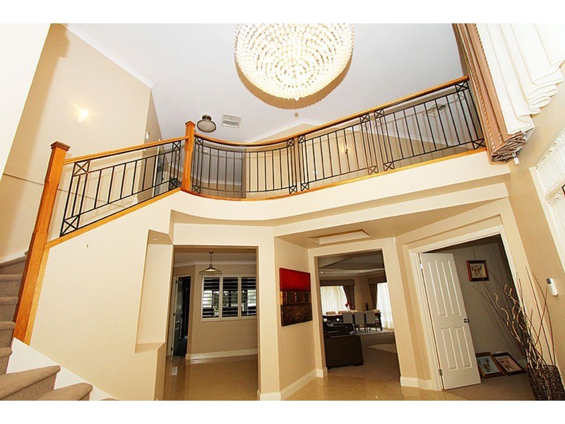 7 Chalmers Place, Taylors Lakes VIC 3038