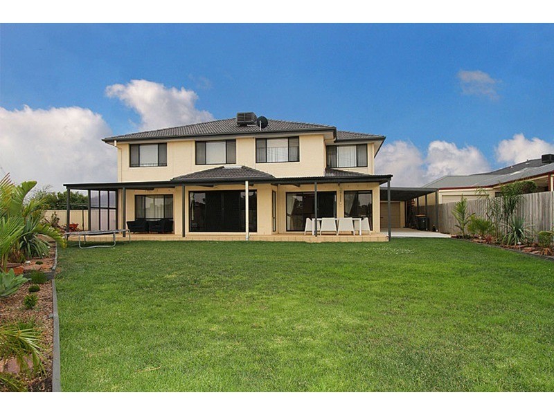 7 Chalmers Place, Taylors Lakes VIC 3038