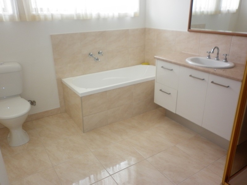 26 Thornhill Drive, Keilor Downs VIC 3038