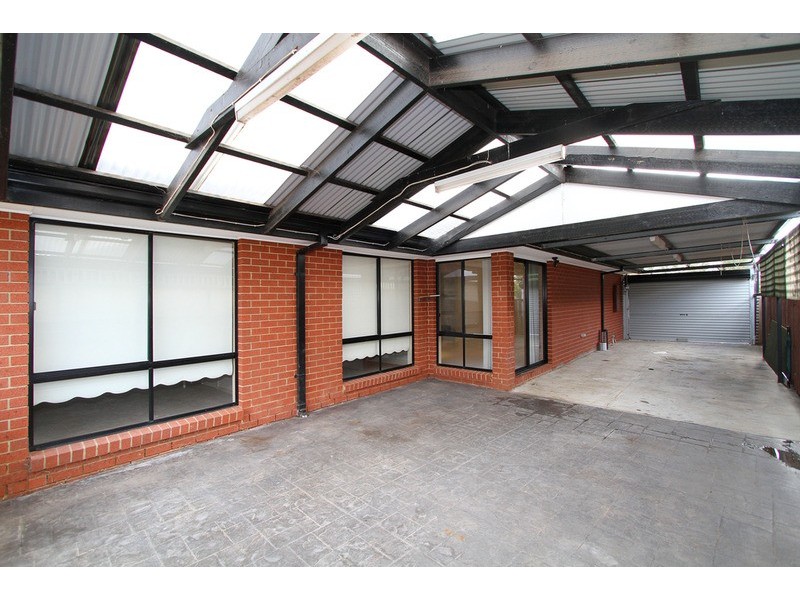 6 Franklin  Place, Delahey VIC 3037