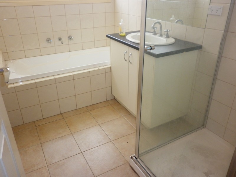 8a Borva Drive, Keilor East VIC 3033