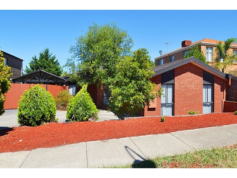 13 Glenbruar Drive, Hillside VIC 3037