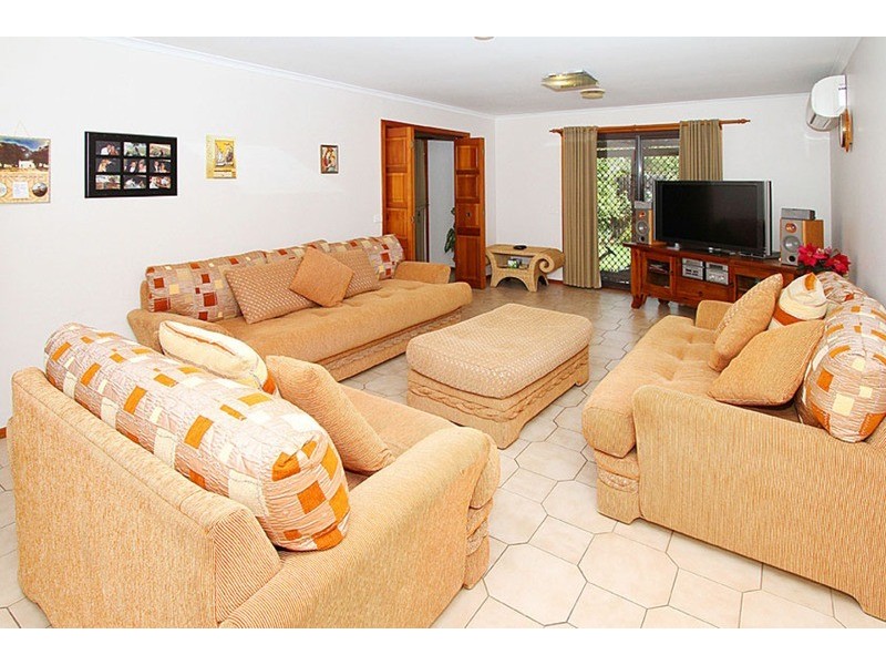 26 Parmelia Drive, Taylors Lakes VIC 3038