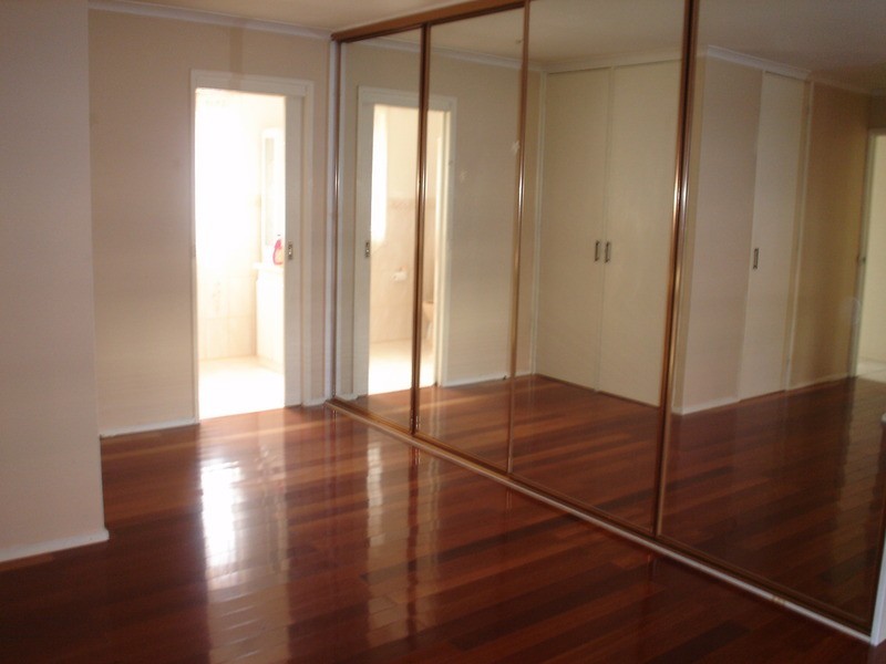 12 Leavesdon Avenue, Kealba VIC 3021