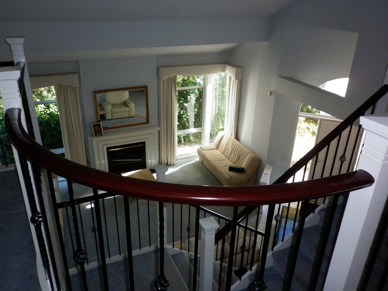 12 Lossi  Court, Taylors Lakes VIC 3038