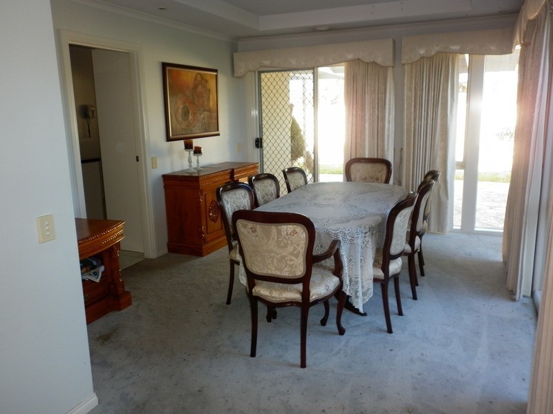 12 Lossi  Court, Taylors Lakes VIC 3038