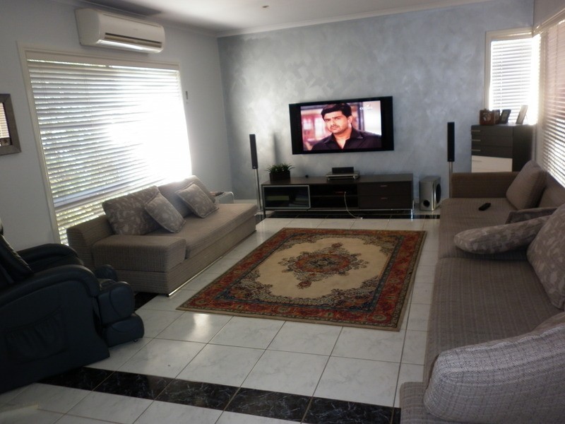 12 Lossi  Court, Taylors Lakes VIC 3038