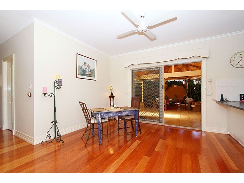 10 Madison Close, Taylors Lakes VIC 3038