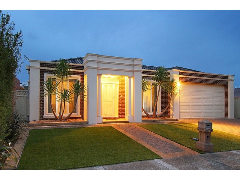 95 Robertsons Road, Taylors Lakes VIC 3038