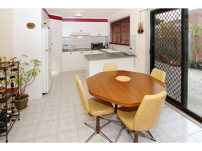 1/62 Dundee  Way, Sydenham VIC 3037