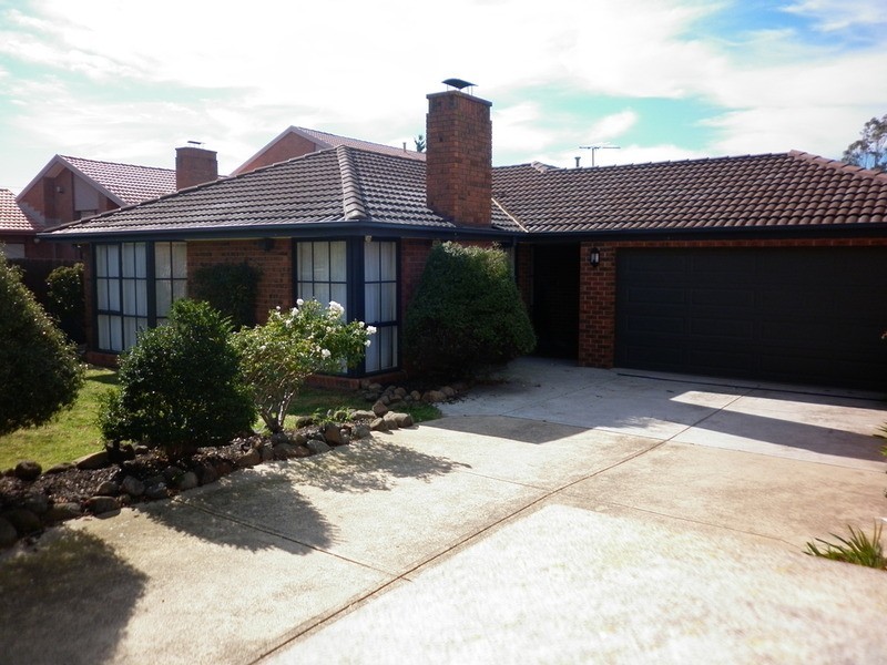 7 Krona  Rise, Taylors Lakes VIC 3038