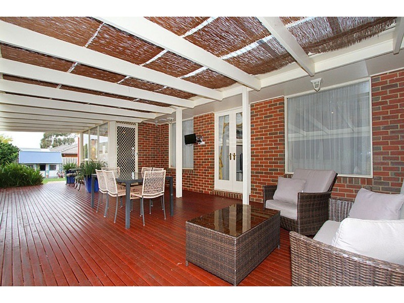 13 Luscander Court, Hillside VIC 3037