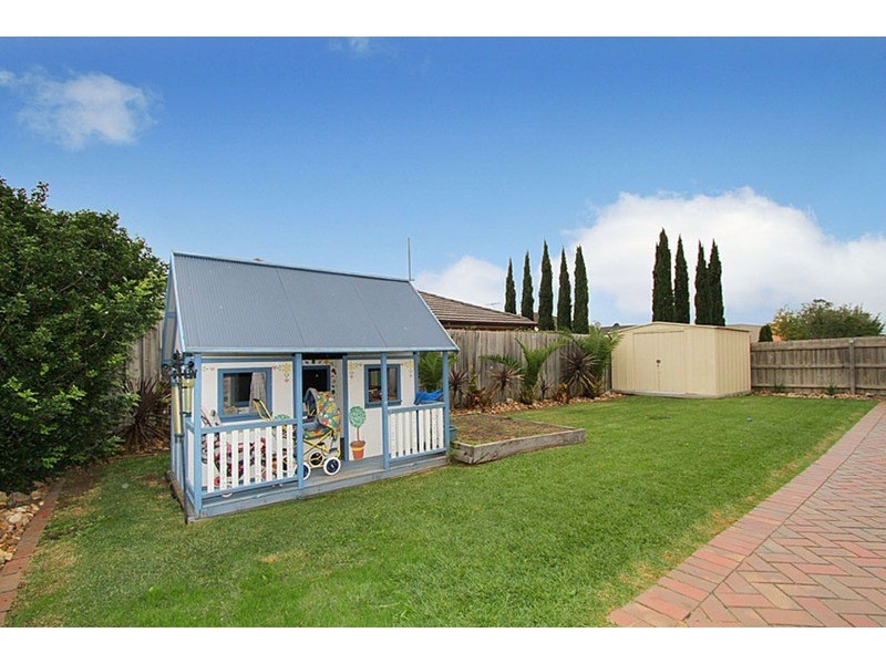 13 Luscander Court, Hillside VIC 3037