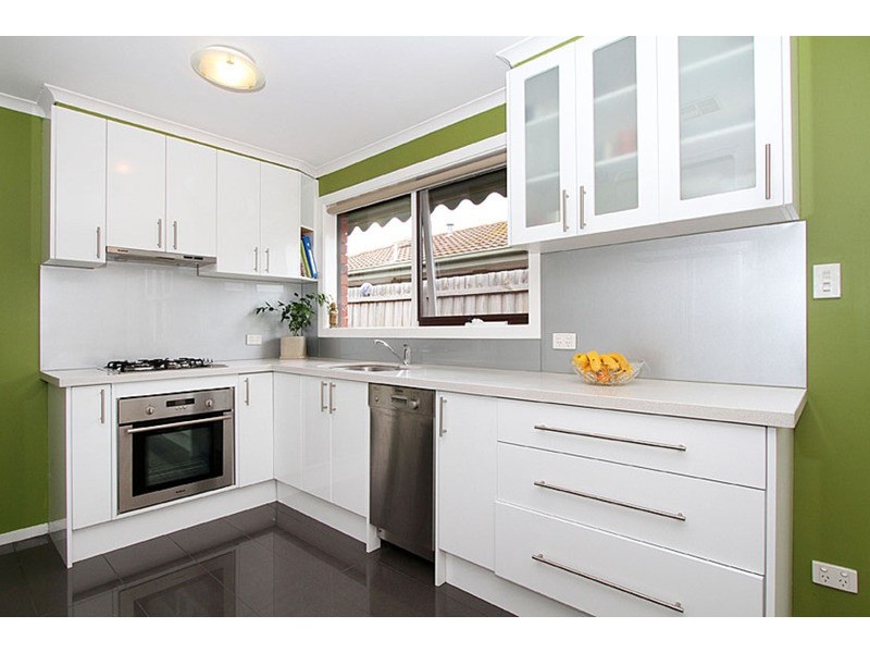 2 Chatham Place, Kings Park VIC 3021