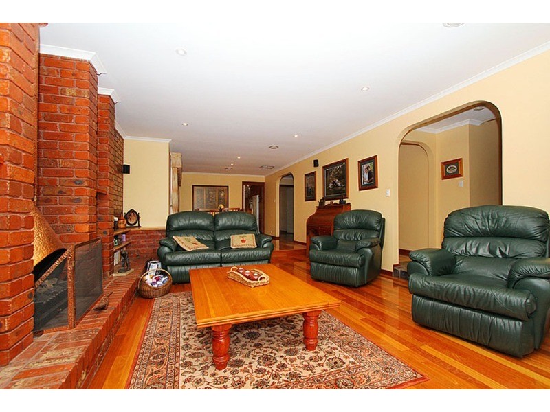 8 Swift Court, Keilor Downs VIC 3038