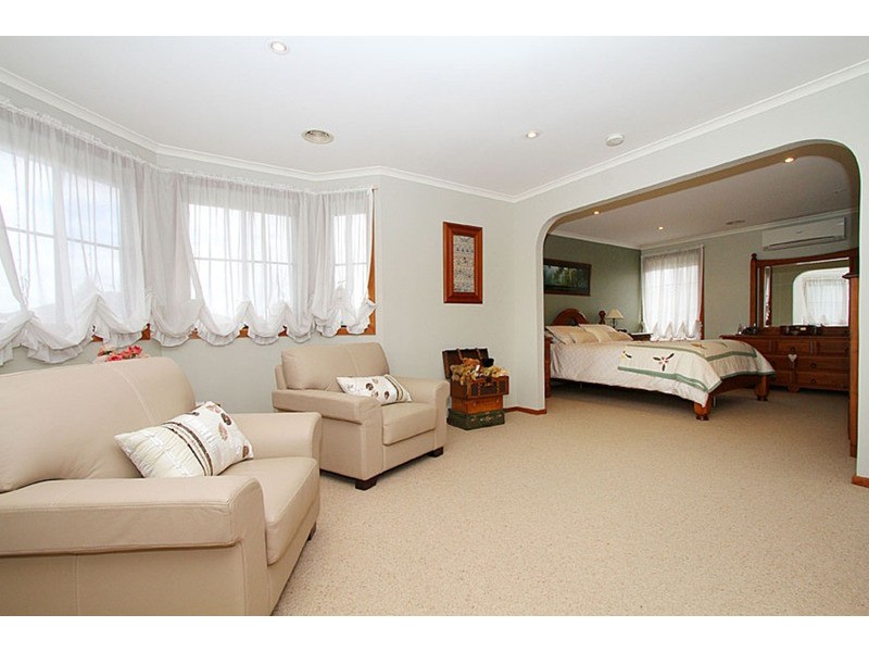 8 Swift Court, Keilor Downs VIC 3038