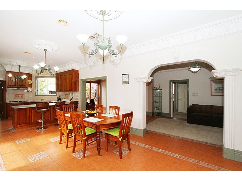 33 Salamander  Drive, Taylors Lakes VIC 3038