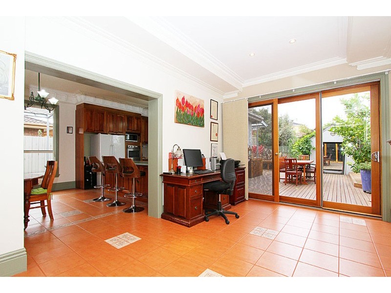 33 Salamander  Drive, Taylors Lakes VIC 3038