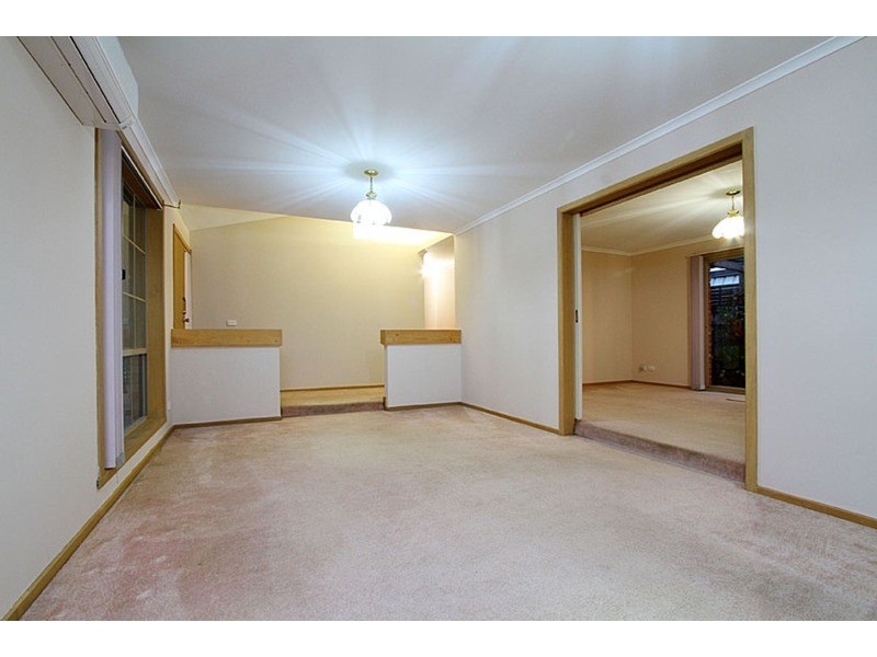 41 Bellbird Avenue, Taylors Lakes VIC 3038
