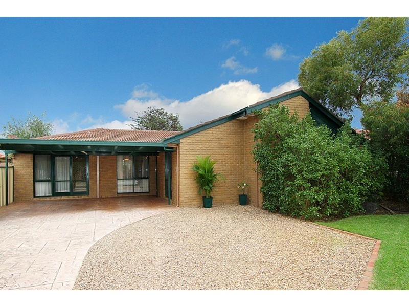 5 Hawea Court, Taylors Lakes VIC 3038