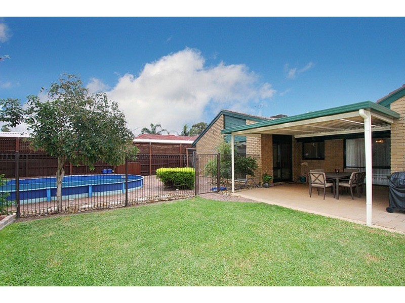 5 Hawea Court, Taylors Lakes VIC 3038