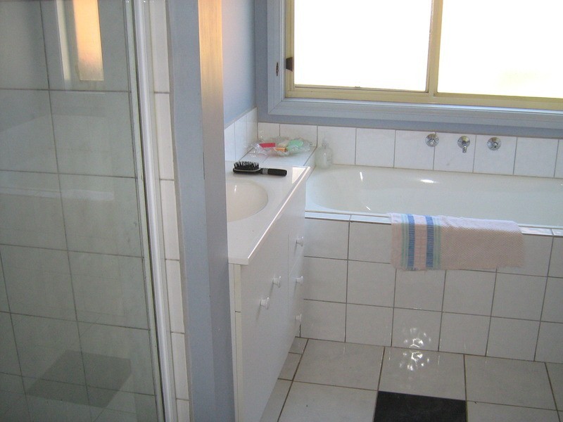 6 Otway Green, Caroline Springs VIC 3023