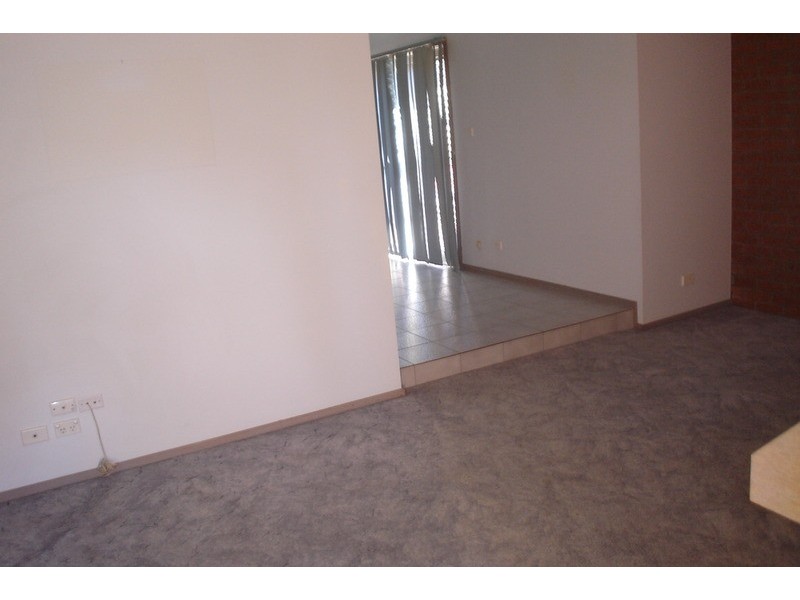 1/81 Taylors Road, St Albans VIC 3021