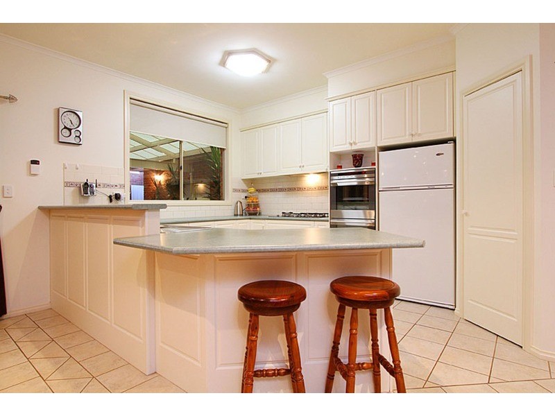 18 Peradon Way, Hillside VIC 3037