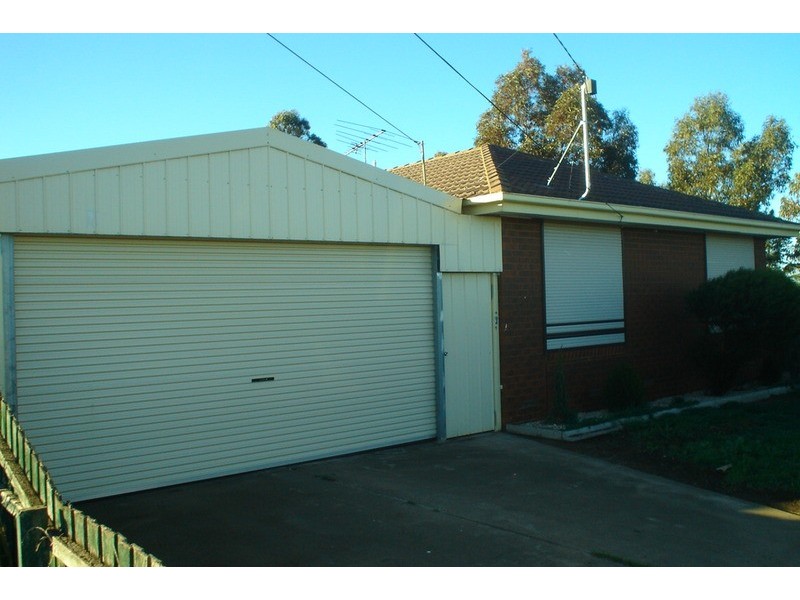 154 Robinsons Road, Deer Park VIC 3023