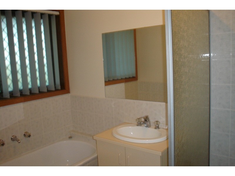 154 Robinsons Road, Deer Park VIC 3023