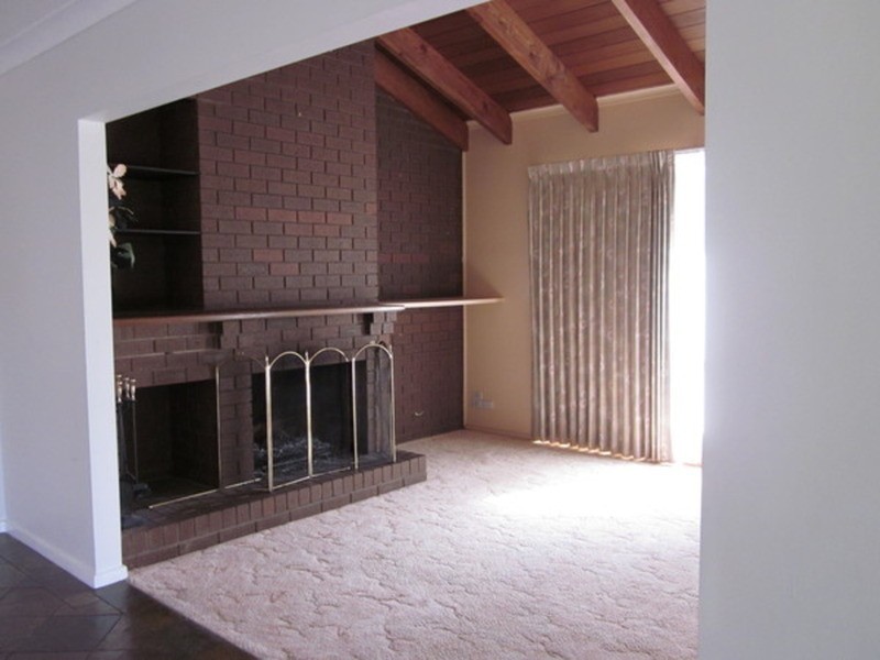 1 Crewen Walk, Keilor Downs VIC 3038