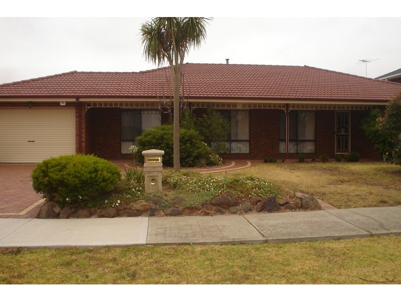 29 Wellesley Drive, Taylors Lakes VIC 3038