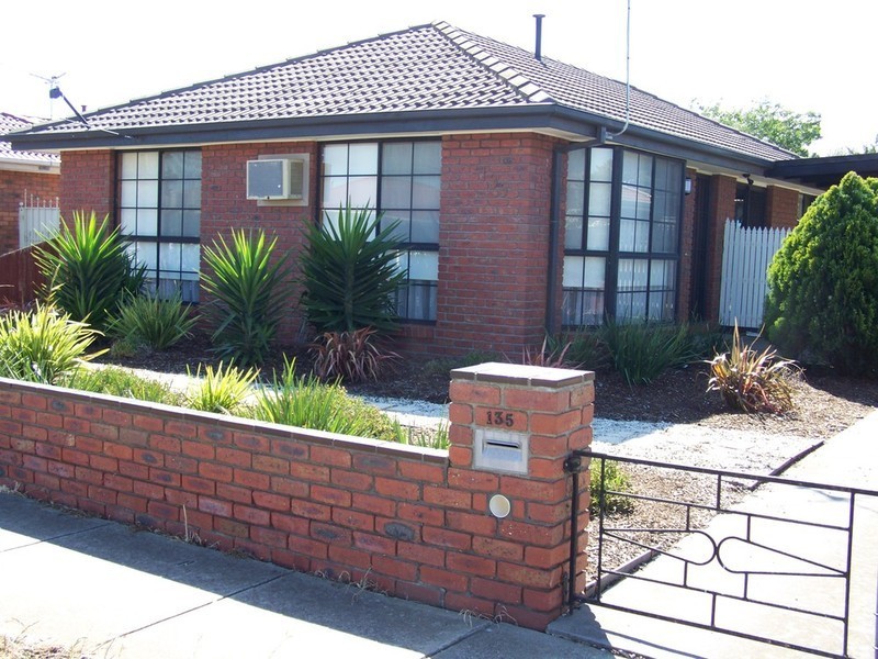 135 Rosella Avenue, Werribee VIC 3030