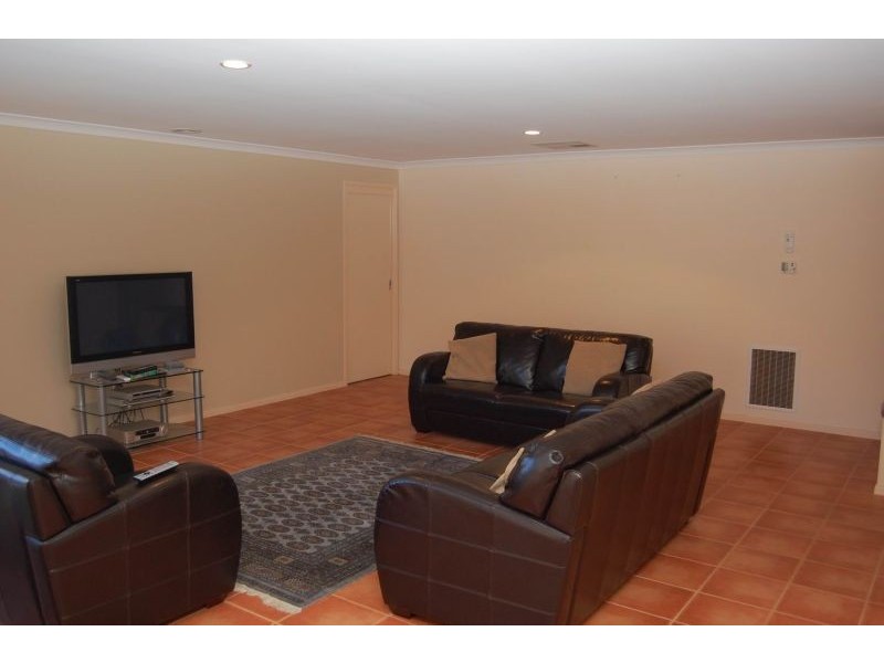 13 Abbington Drive, Truganina VIC 3029