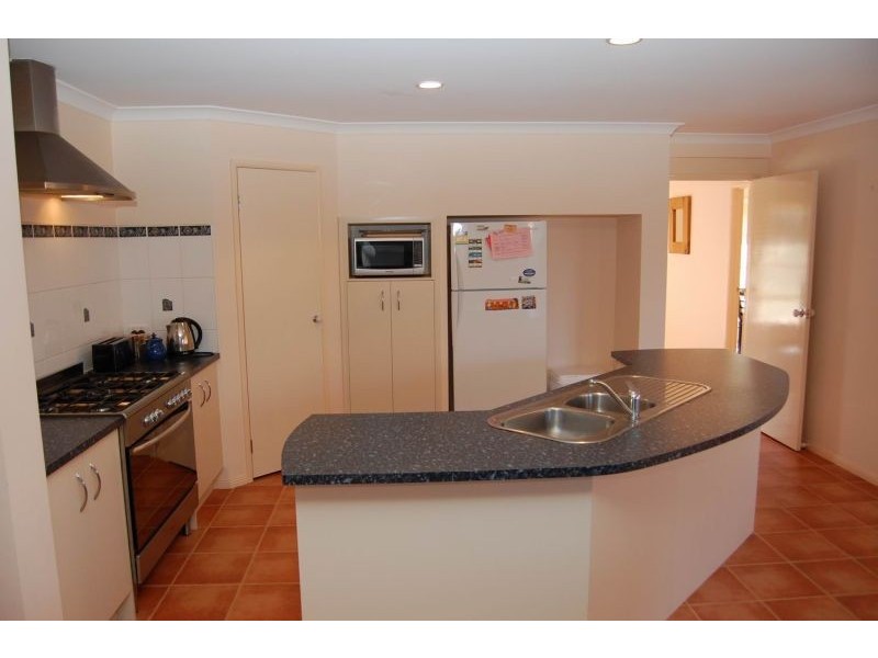 13 Abbington Drive, Truganina VIC 3029