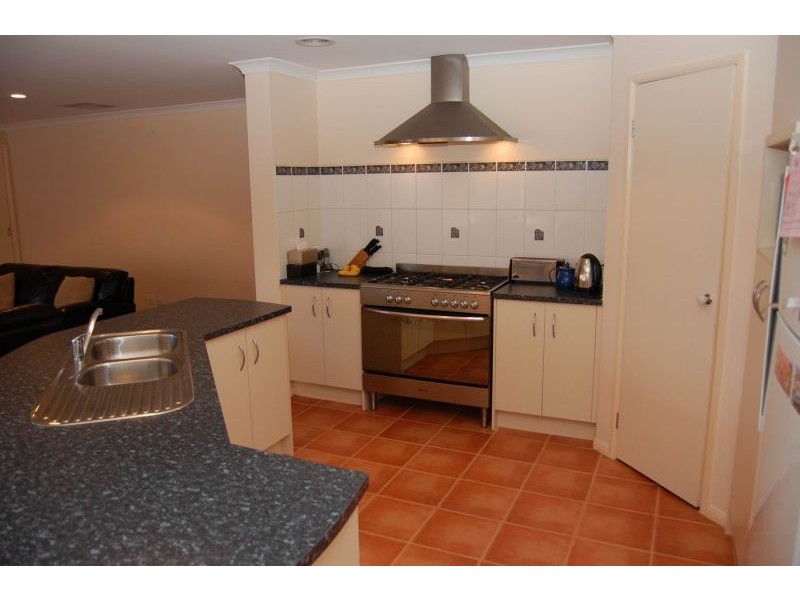 13 Abbington Drive, Truganina VIC 3029