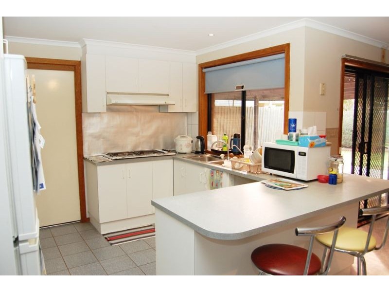 26 Thames Boulevard, Werribee VIC 3030