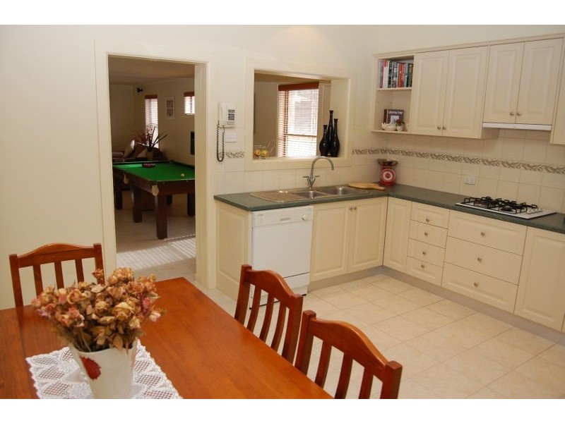 24 Geelong Road, Werribee VIC 3030