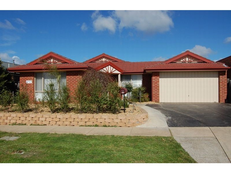 8 Hawthorn Drive, Hoppers Crossing VIC 3029