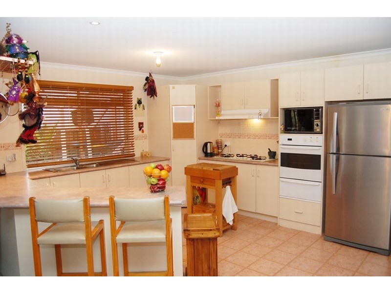8 Hawthorn Drive, Hoppers Crossing VIC 3029