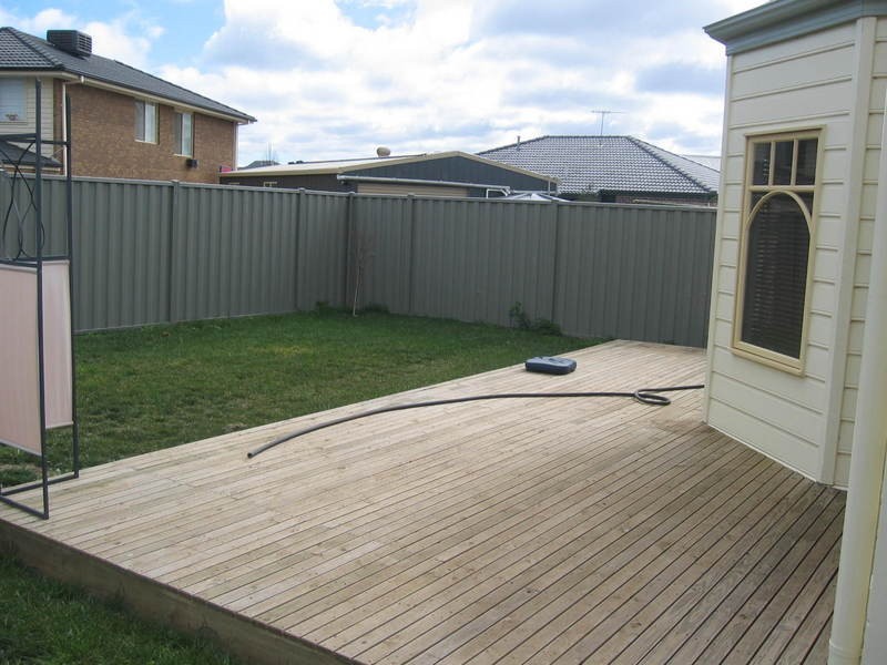 24 Giofches Crescent, Tarneit VIC 3029