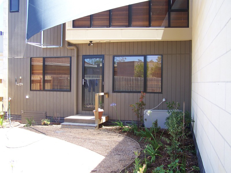 4/13-19 Purcell Court, Werribee VIC 3030