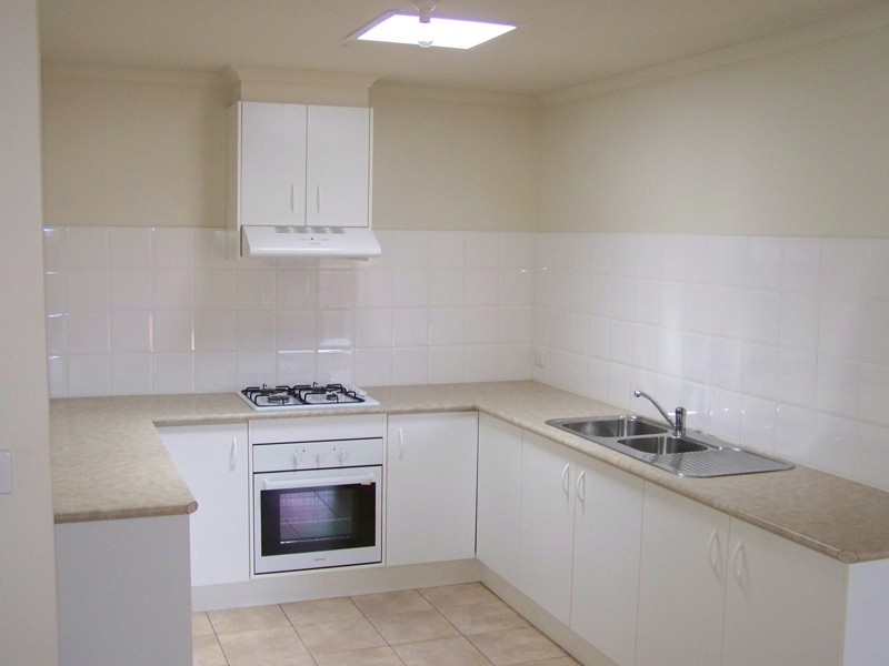 2/29 Rutman Close, Werribee VIC 3030